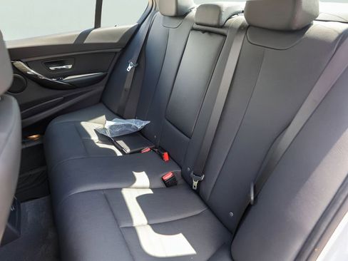 Used 2018 BMW 320i xDrive Sedan AWD/4WD image 28