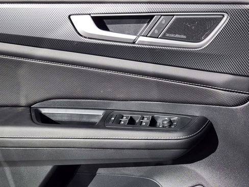 New 2026 Volkswagen Atlas Cross Sport SEL Premium R-Line image 13