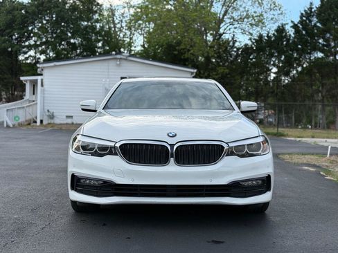 Used 2018 BMW 530i w/ Premium Package RWD image 2