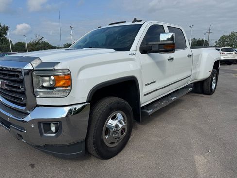 Used 2015 GMC Sierra 3500 SLT AWD/4WD image 9
