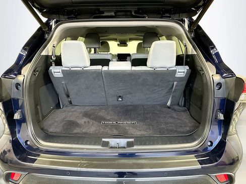 Used 2020 Toyota Highlander Limited image 26