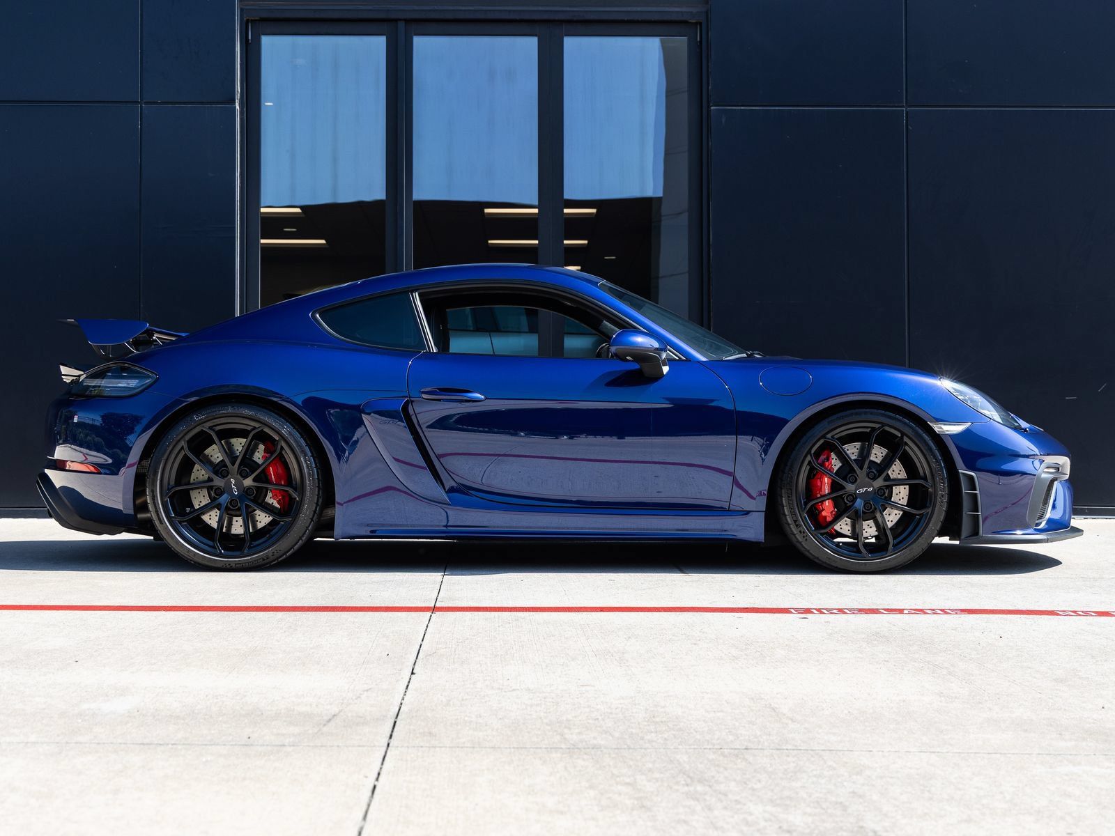 Certified 2020 Porsche 718 Cayman GT4 RWD image 14