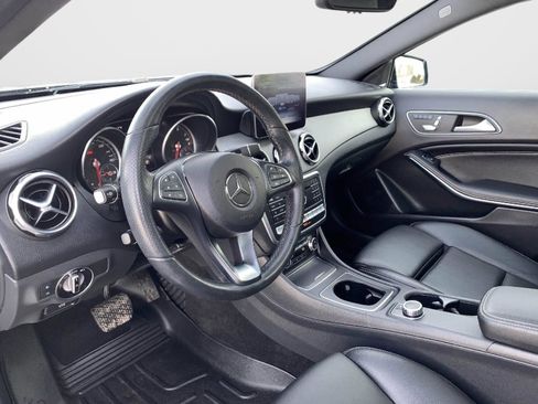 Used 2020 Mercedes-Benz GLA 250 4MATIC image 35