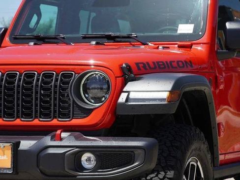 Used 2026 Jeep Wrangler Unlimited Rubicon AWD/4WD image 4