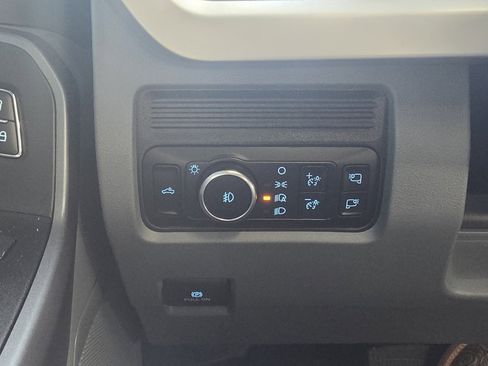 Used 2025 Ford F350 XLT w/ FX4 Off-Road Package image 23