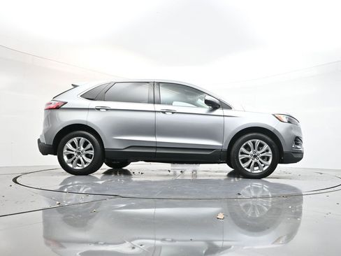 Used 2024 Ford Edge Titanium image 31