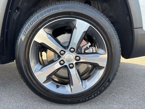 New 2025 Jeep Grand Cherokee L Limited w/ Luxury Tech Group II image 15