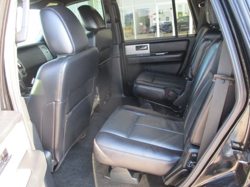 Used 2016 Ford Expedition XLT w/ Equipment Group 202A RWD image 5