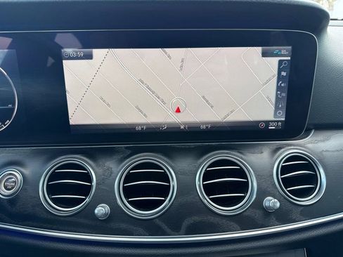Used 2019 Mercedes-Benz E 300 4MATIC image 26