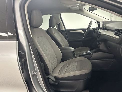 Used 2022 Ford Escape SE image 18