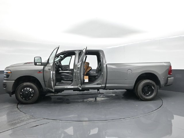 New 2026 RAM 3500 Laramie AWD/4WD image 66