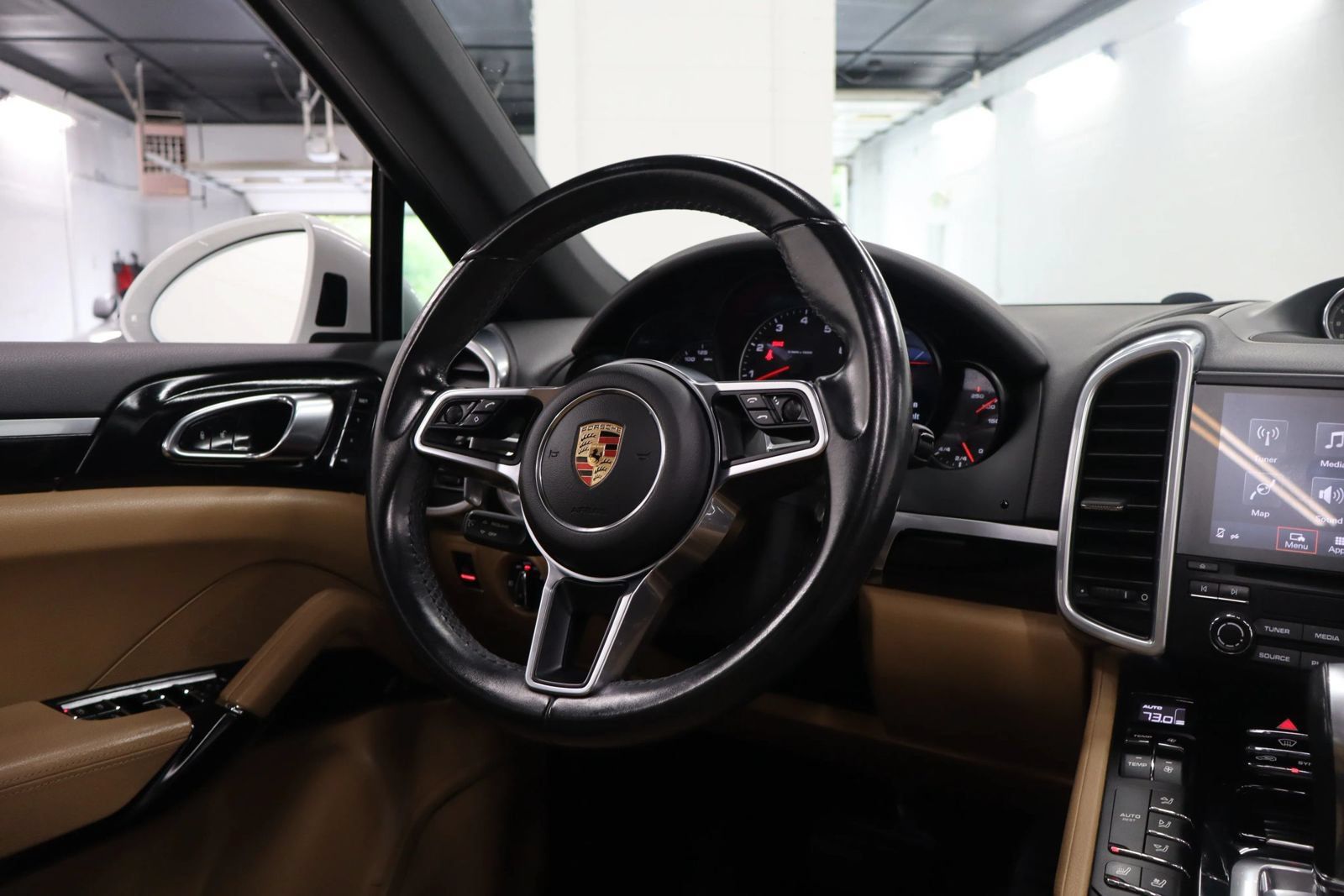 Used 2018 Porsche Cayenne AWD/4WD image 37