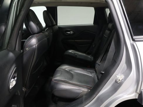 Used 2015 Jeep Cherokee Trailhawk w/ Comfort/Convenience Group image 20