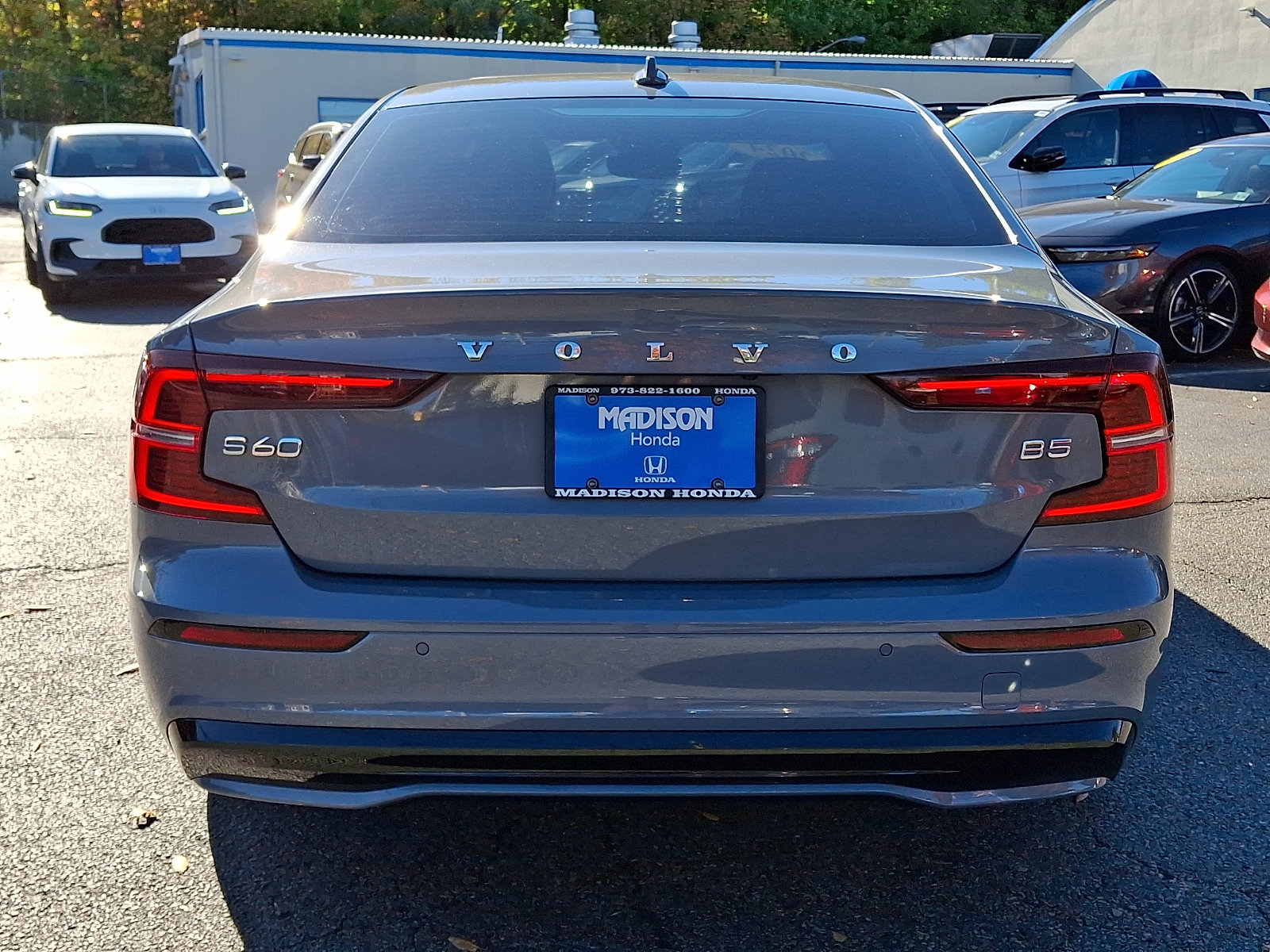 Used 2024 Volvo S60 B5 Core FWD image 5