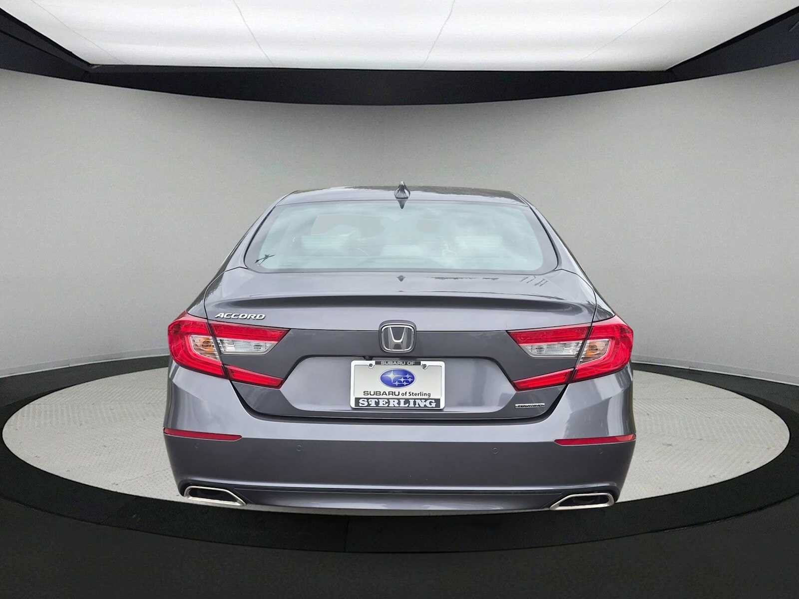 Used 2018 Honda Accord Touring image 7