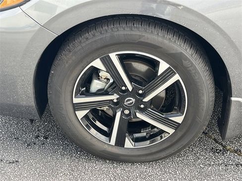 Certified 2025 Nissan Sentra SV image 28