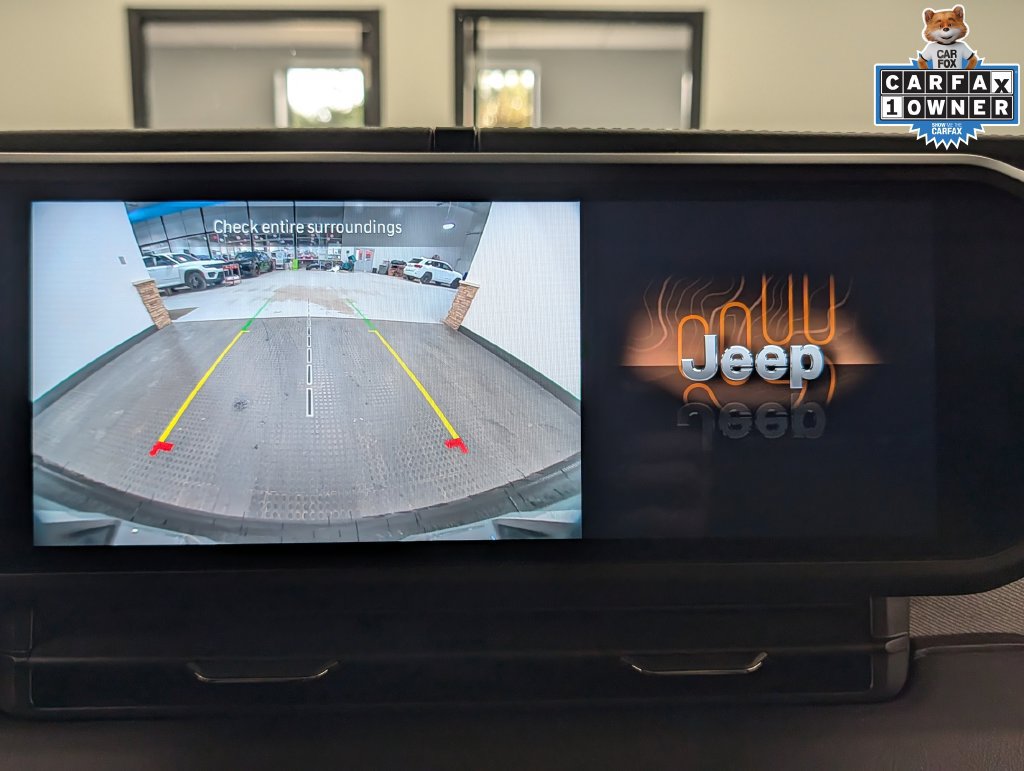 Used 2026 Jeep Wrangler Unlimited Sahara AWD/4WD image 13
