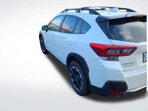Used 2023 Subaru Crosstrek 2.0i Premium image 3