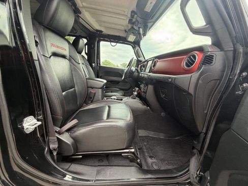 Used 2018 Jeep Wrangler Unlimited Rubicon AWD/4WD image 29