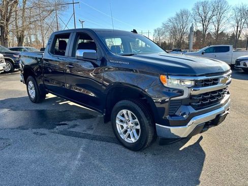 Used 2022 Chevrolet Silverado 1500 LT image 4