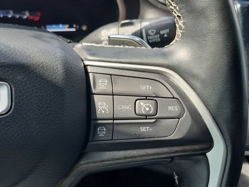 Used 2022 Jeep Grand Cherokee Limited AWD/4WD image 26