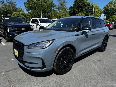 Certified 2023 Lincoln Corsair AWD w/ Equipment Group 101A image 9