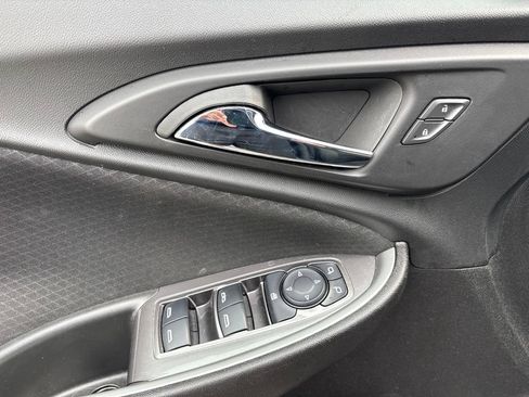 Used 2025 Chevrolet Malibu LT FWD image 11