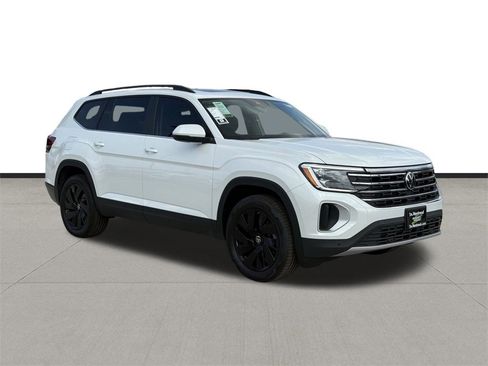 New 2026 Volkswagen Atlas SE image 3