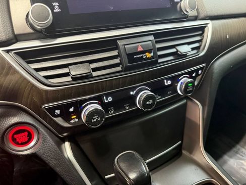 Used 2019 Honda Accord Touring image 20