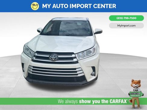 Used 2019 Toyota Highlander XLE AWD/4WD image 6