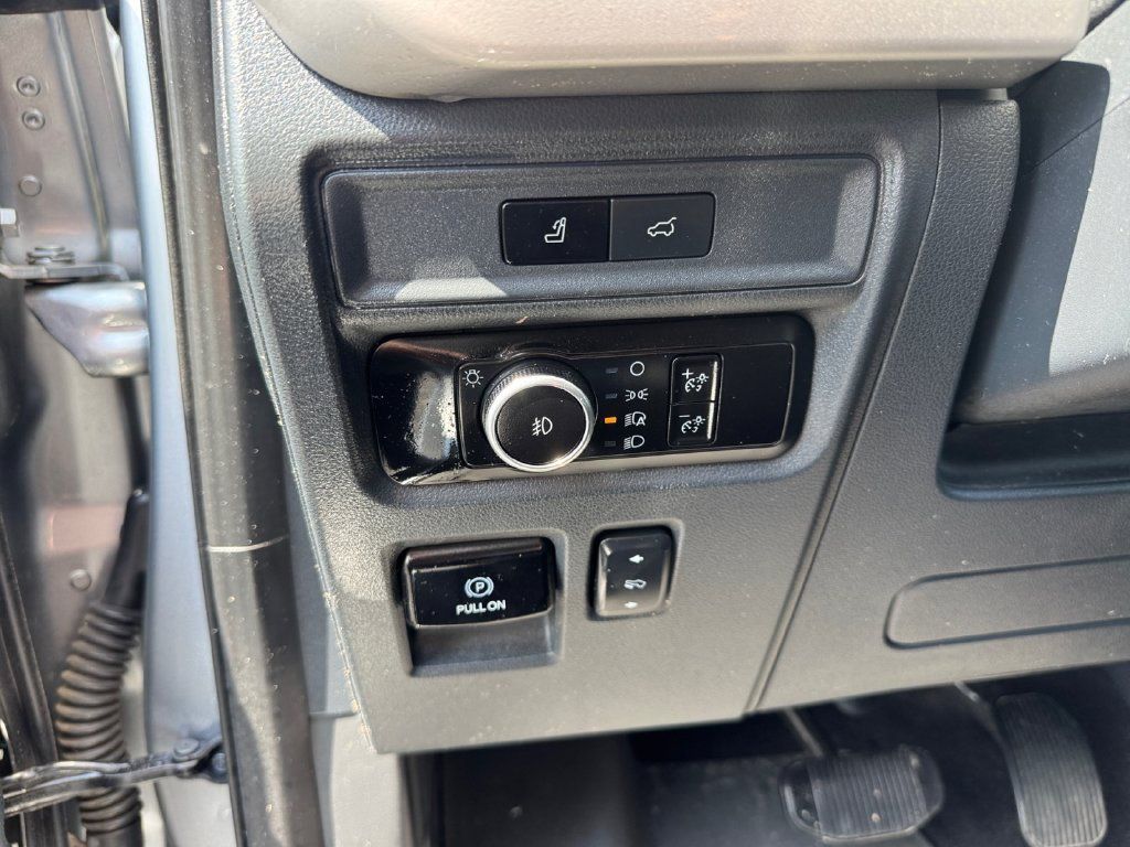 Certified 2022 Ford Expedition XLT RWD image 39