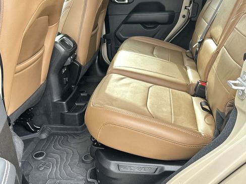 Used 2022 Jeep Wrangler Unlimited Sahara w/ Cold Weather Group image 21