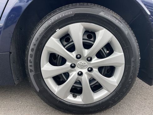 Used 2025 Toyota Corolla LE FWD image 27