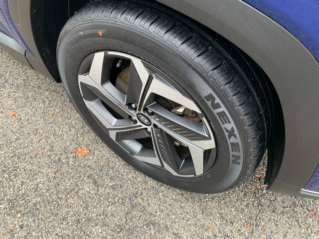 Certified 2024 Hyundai Tucson Limited AWD/4WD image 10
