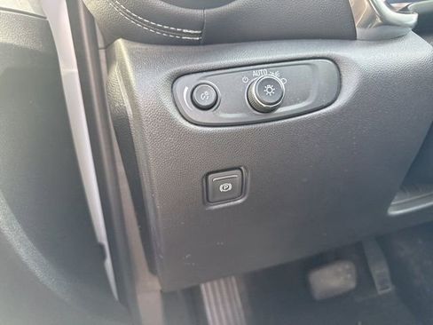 Used 2023 Chevrolet Blazer LT image 21