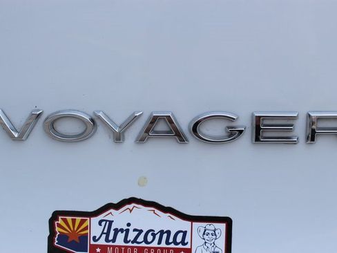 Used 2021 Chrysler Voyager LX image 22
