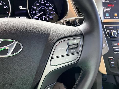 Used 2017 Hyundai Santa Fe Sport FWD image 17
