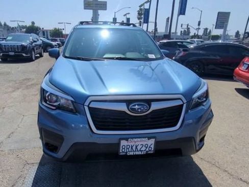 Used 2020 Subaru Forester Premium AWD/4WD image 3