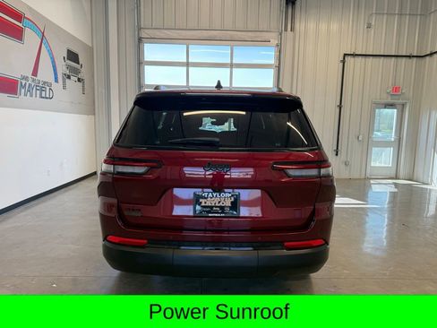 Used 2024 Jeep Grand Cherokee L Altitude image 5