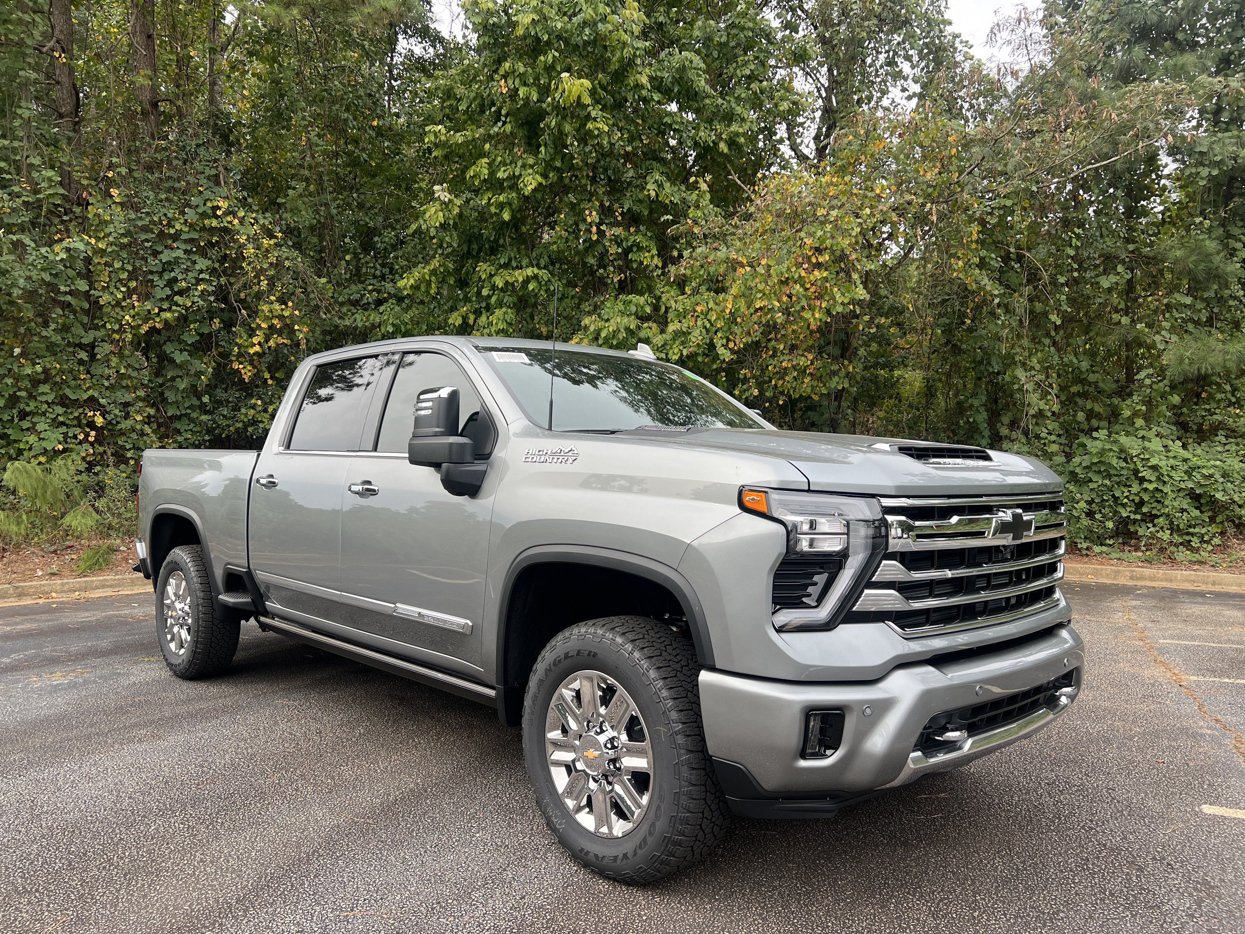 New 2026 Chevrolet Silverado 2500 High Country w/ High Country Premium Package AWD/4WD image 2