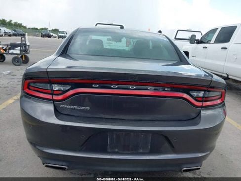 Used 2021 Dodge Charger SXT RWD image 15