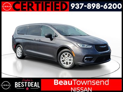 Used 2023 Chrysler Pacifica Touring-L
