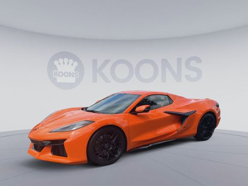 Used 2023 Chevrolet Corvette Z06 w/ Stealth Interior Trim Package RWD image 2