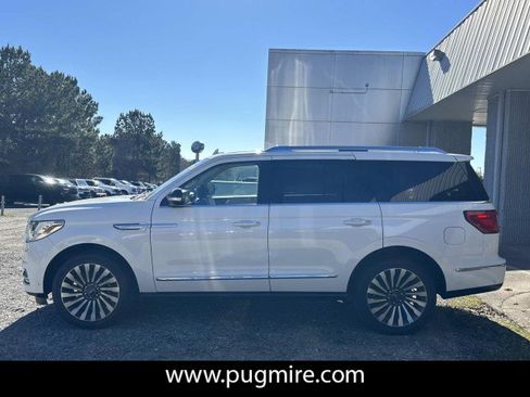 Used 2021 Lincoln Navigator Reserve w/ Luxury Package image 4