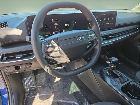 Used 2025 Kia K4 LXS image 20