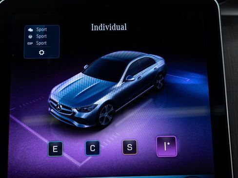 Used 2025 Mercedes-Benz C 300 4MATIC Sedan image 25