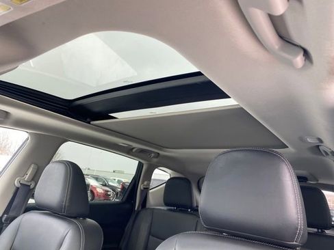 Used 2023 Nissan Murano SV image 16