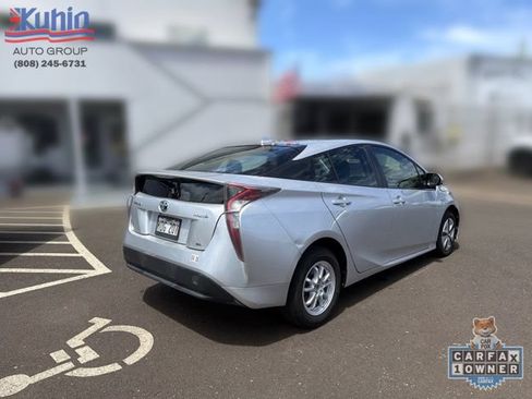 Used 2018 Toyota Prius Two FWD image 22