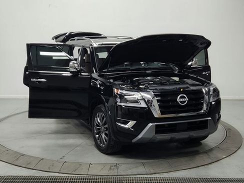 Used 2023 Nissan Armada Platinum w/ Captain's Chairs Package RWD image 8