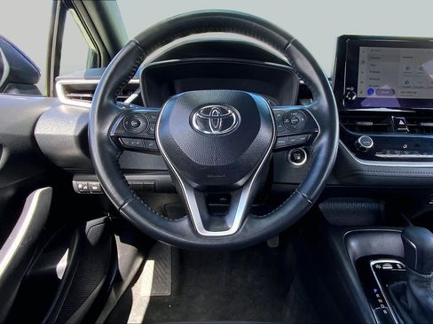Used 2025 Toyota Corolla SE FWD image 6
